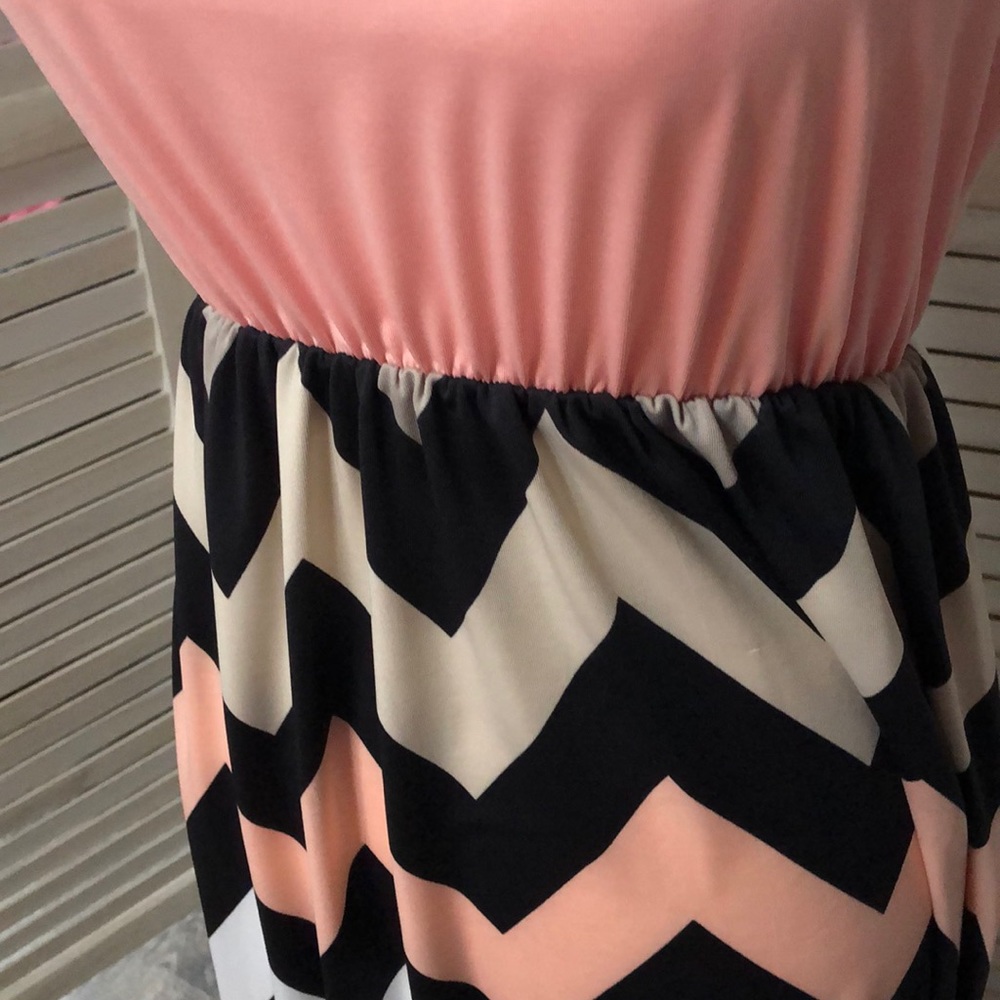 Pink Chevron Maxi - Picture 2 of 3